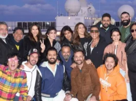 'Housefull 5' : Akshay Kumar, Abhishek Bachchan, Fardeen Khan Pose With Team On Cruise