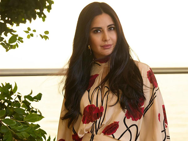 See Katrina Kaif's 'Dil Gulabi' Pictures!