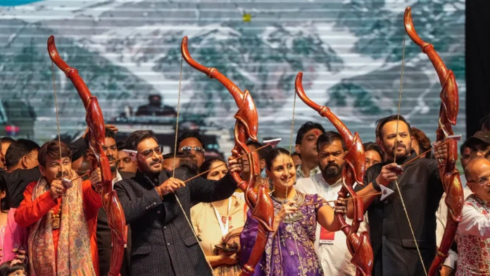 Star Power Delhi’s Lav Kush Ramleela as Ajay, Kareena, & Rohit Shetty Lead Ravana Dahan Ceremony