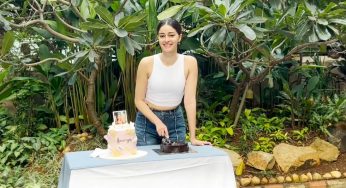 See How Ananya Panday Celebrates Her Birthday With Paps