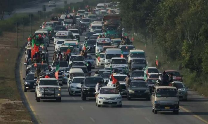 PTI Convoy Faces Tear Gas and Arrests En Route to Islamabad Amid Escalating Tensions