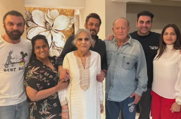 Sohail Khan Drops Family Moment, Poses With Salman Khan And Family