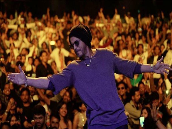 SRK Flaunts His Signature Step, Pens Heartfelt Note For His Fans On His Birthday