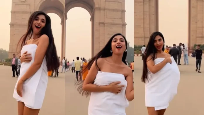 Towel Dance at India Gate! Kolkata Model Slammed On Social Media