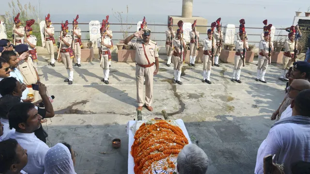 'Bihar Kokila' Sharda Sinha's Last Rites Performed With Full State Honours