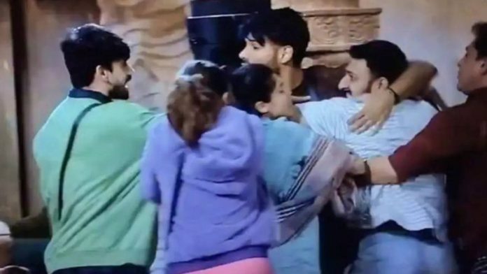 Bigg Boss 18 Promo: Heated Biscuit Task Sparks Ugly Physical Fight Amongst Rajat Dalal, Avinash Mishra & Digvijay Rathee