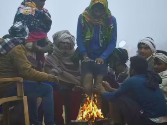 Delhi Shivers as Minimum Temperature Dips to 6°C, AQI Remains in ‘Poor’ Category