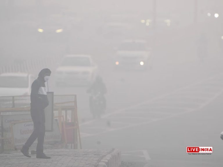 Delhi Shivers Under Dense Fog and Cold Wave; Air Quality Nears 'Severe' Levels
