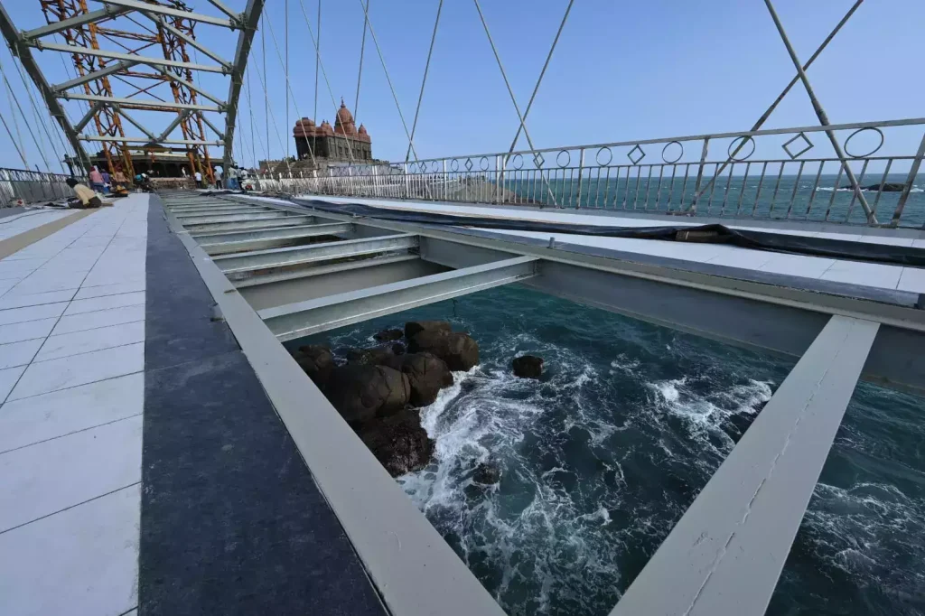 Glass Bridge1