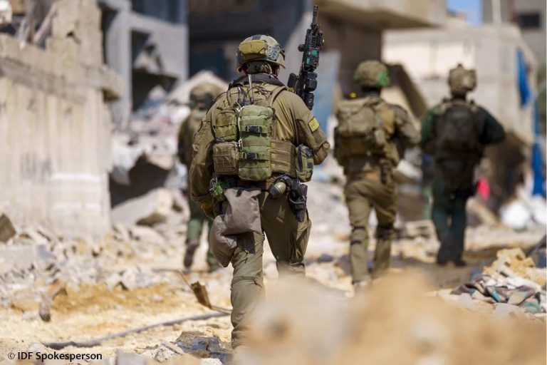 Israel Denies Advancing Toward Damascus Amid Deployment in Syrian Buffer Zone