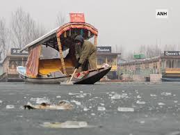 Dal Lake Freezes Over as Srinagar Shivers at -7°C Amid Intense Coldwave