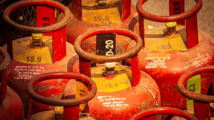 Commercial LPG Cylinder Prices Hiked by Rs 16.5