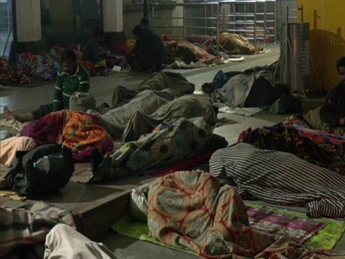 Cold Wave Grips Delhi, Night Shelters Offer Respite Amid Harsh Weather