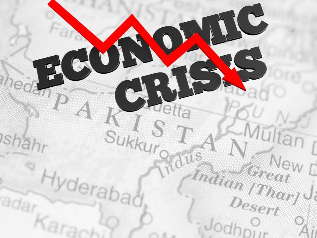 Pakistan’s Debt Surges by PKR 4.3 Trillion Amid Escalating Economic Crisis
