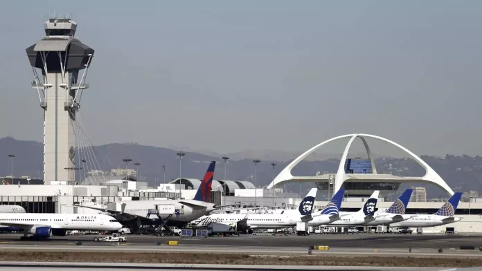 Near-Miss at US Airport: Air Traffic Controllers' Urgent 'Stop, Stop, Stop' Prevents Runway Collision