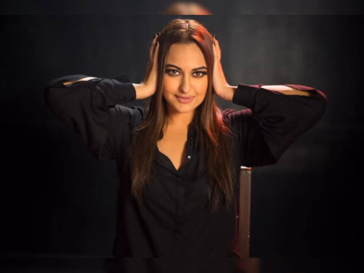Sonakshi- Mukesh Fracas: Sonakshi Issues Warning To Khanna Over Comments