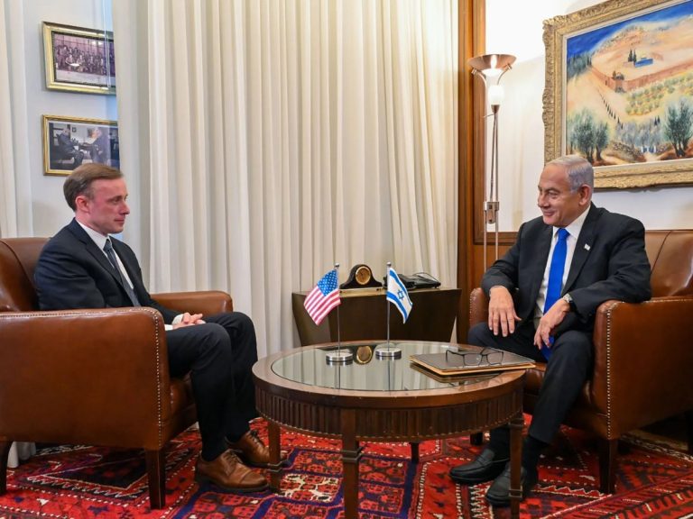 Netanyahu and US Security Adviser Discuss Syria Crisis, Israel to Strengthen Buffer Zone