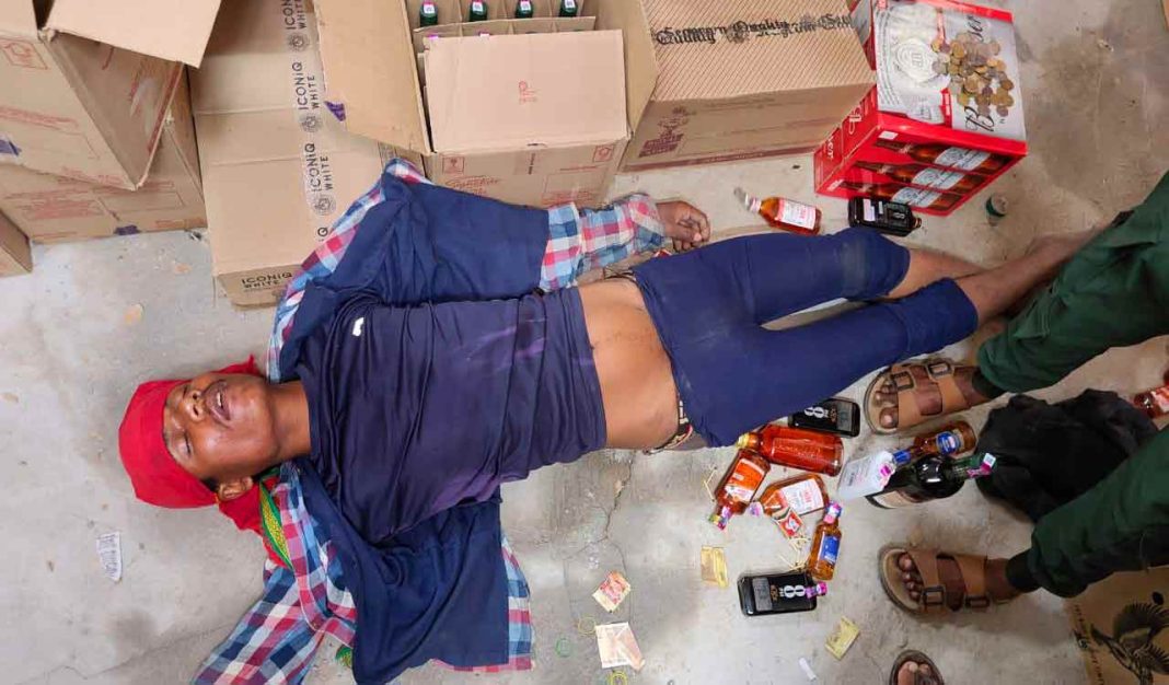 Telangana Thief Breaks Into Liquor Store, Gets Drunk on the Job, and Passes Out—Caught Red-Handed!