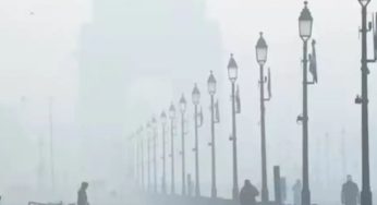 Delhi Shivers Under Dense Fog and Cold Wave as AQI Hits ‘Very Poor’ Category