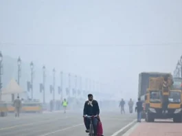 Delhi Shivers Through Third Consecutive Cold Day as North India Battles Intense Winter Chill