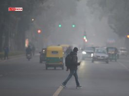 Delhi Shivers Under Dense Fog and Cold Wave, AQI Remains ‘Very Poor’