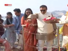 Gautam Adani Visits Maha Kumbh, Offers Prayers and Serves Devotees