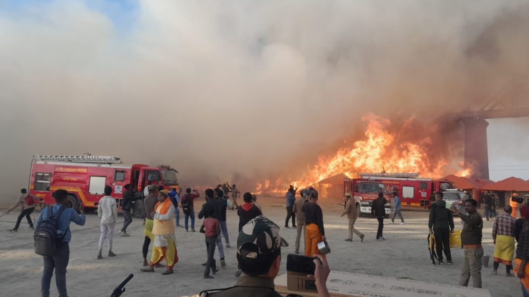 Fire Breaks Out At Mahakumbh Due To Cylinder Blast, Deets Inside!