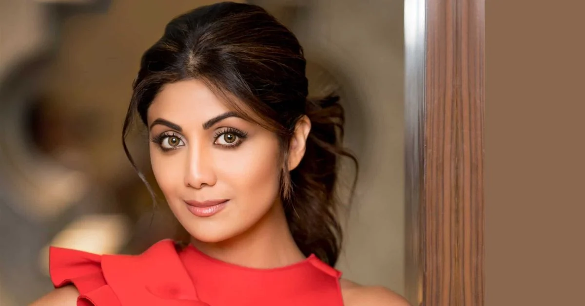 Shilpa Shetty Celebrates Republic Day By Waving Flag, Take A Look