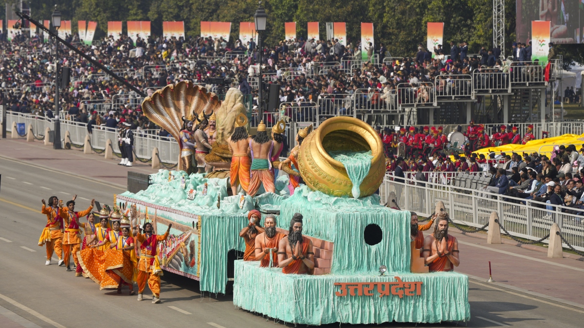 Uttar Pradesh's ‘Mahakumbh 2025’ Tableau Wins Top Prize at 76th Republic Day Parade