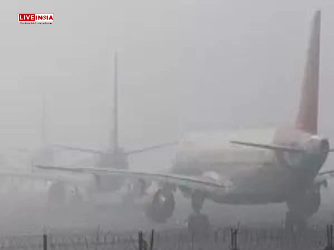 Delhi Airport Issues Advisory Amid Dense Fog; Non-CAT III Flights Affected