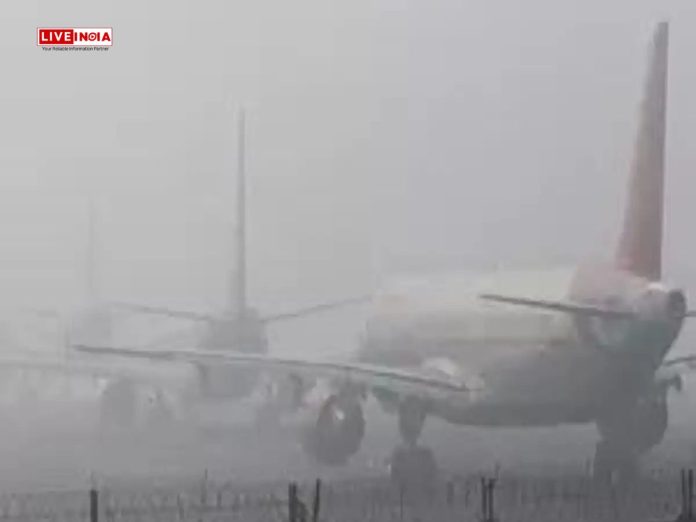 Delhi Airport Issues Advisory Amid Dense Fog; Non-CAT III Flights Affected