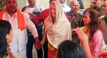 Steve Job's Wife Laurene Visits Kashi Vishwanath Temple Ahead of Maha Kumbh