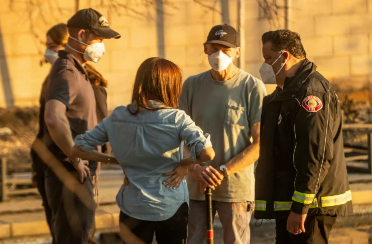 Meghan Markle, Prince Harry Meet LA Wildfires Victims