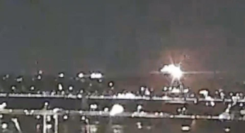 Passenger Jet and Helicopter Collide, Crash into Potomac River Near Washington DC-Shocking Video