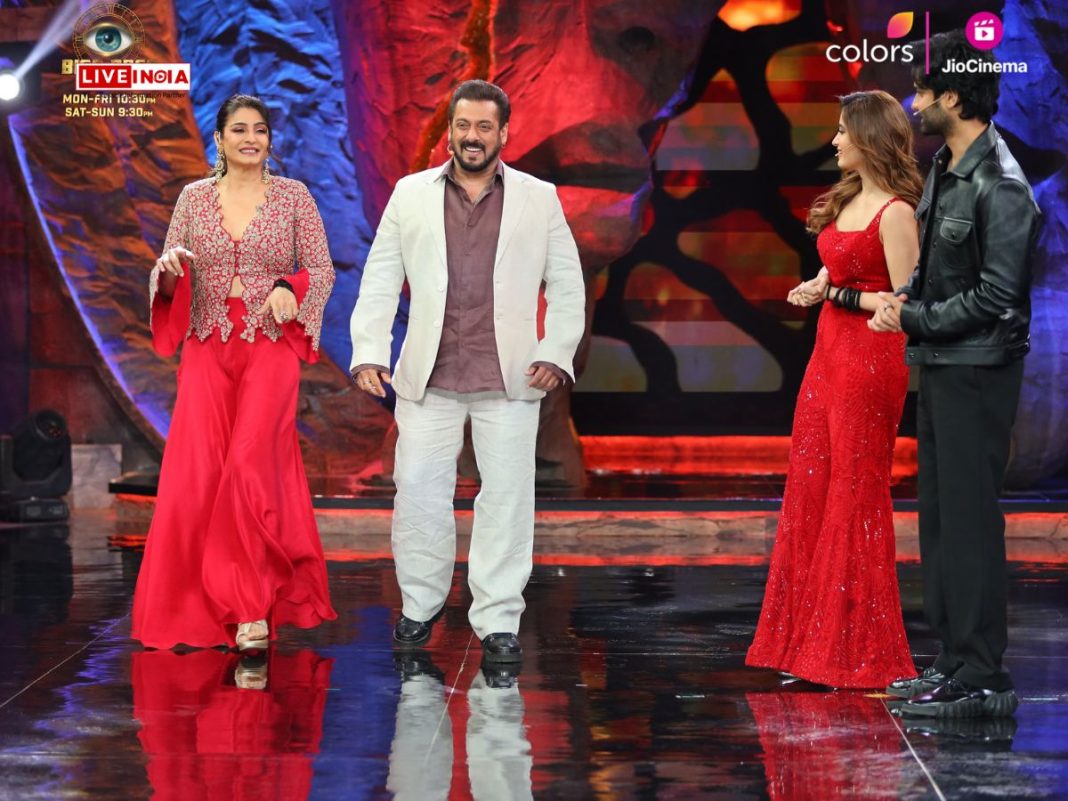 Raveena Tandon Lights Up 'Bigg Boss 18' With Salman Khan; Promotes Daughter Rasha's Debut Film