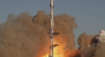 Elon Musk’s Starship Breaks Apart After Launch, Watch