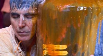 Akshay Kumar Addresses Hugging Shivling Controversy, Says “Meri Bhakti Ko Koi Galat Samjhe…”