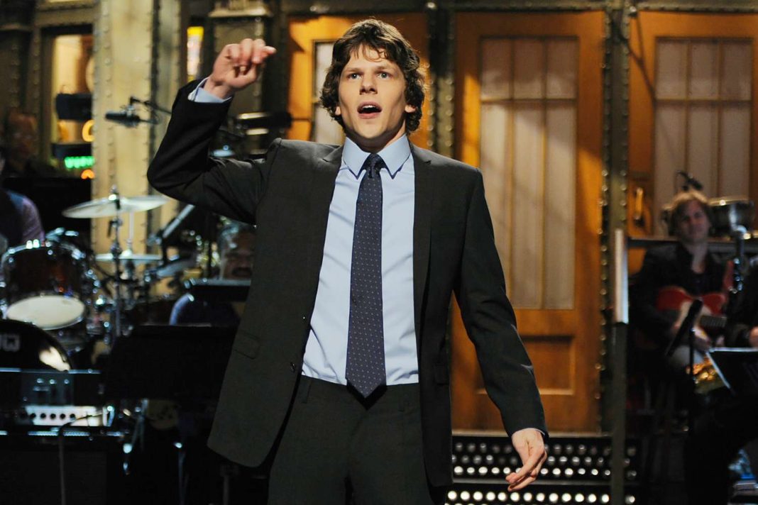 Jesse Eisenberg Recalls Hosting SNL And The Mistake He'll Never Forget