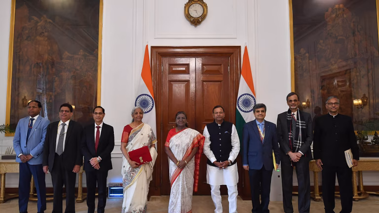 Nirmala Sitharaman Wears Madhubani Saree To Honour Padma Shri Awardee Dulari Devi