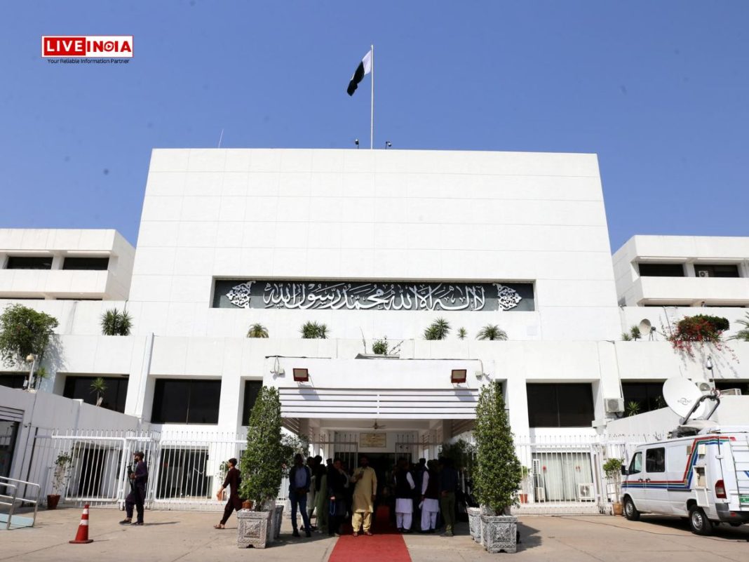 Pakistan Abolishes Automatic Government Jobs for Families of Deceased Civil Servants