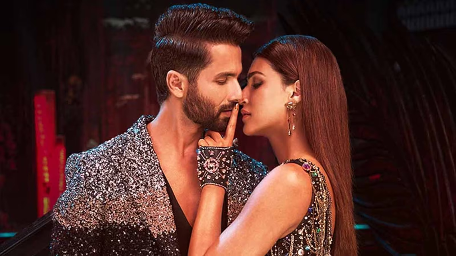 Shahid Kapoor Celebrates One-Year Anniversary of Teri Baaton Mein Aisa Uljha Jiya with Behind-The-Scenes Moments