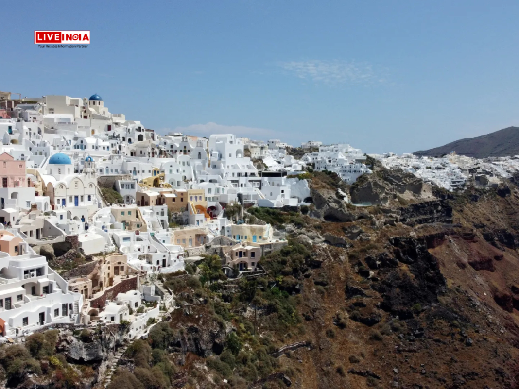 Thousands Evacuate Santorini Amid Swarm of Earthquakes Shaking Greece’s Instagram Island
