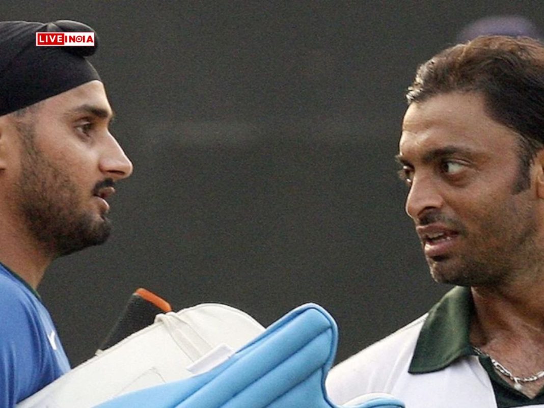 Champions Trophy: Harbhajan Singh and Shoaib Akhtar Reignite Indo-Pak Rivalry