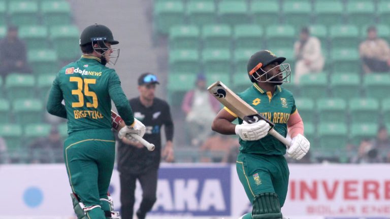 Temba Bavuma Praises Breetzke’s Debut Century Despite South Africa’s Loss To New Zealand