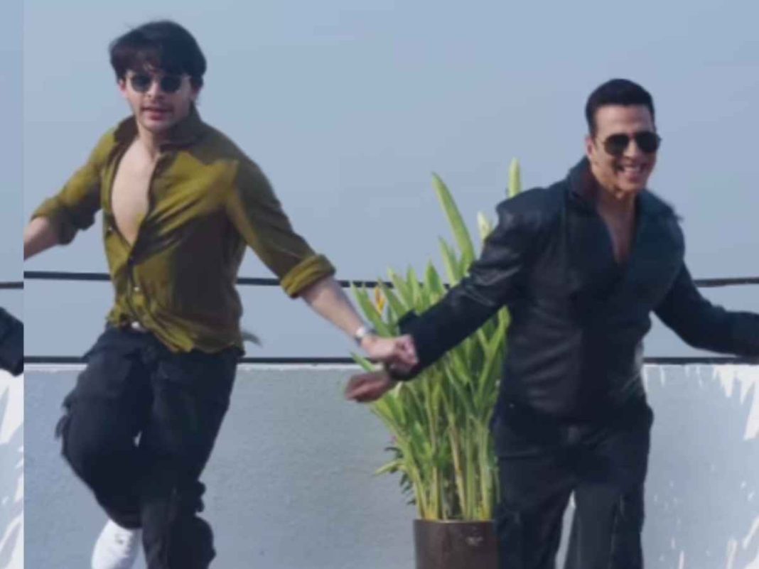 Akshay Kumar Joins Veer Pahariya For Viral 'Rang' Hook Step