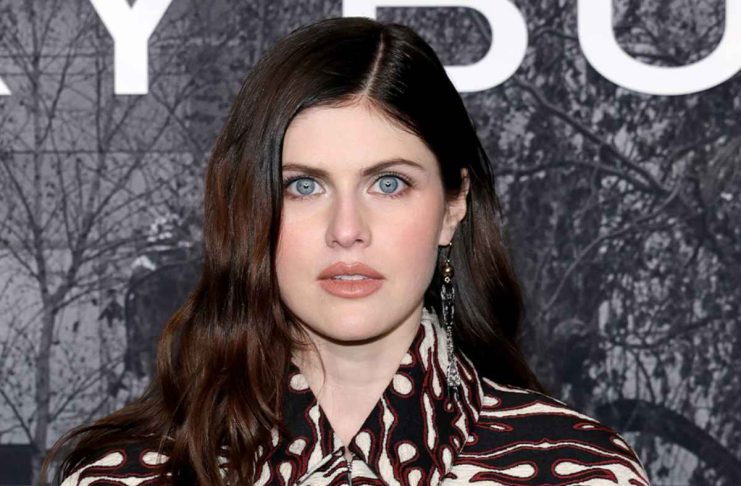Alexandra Daddario Claps Back At Critics Who Call Her "Bad Actress"