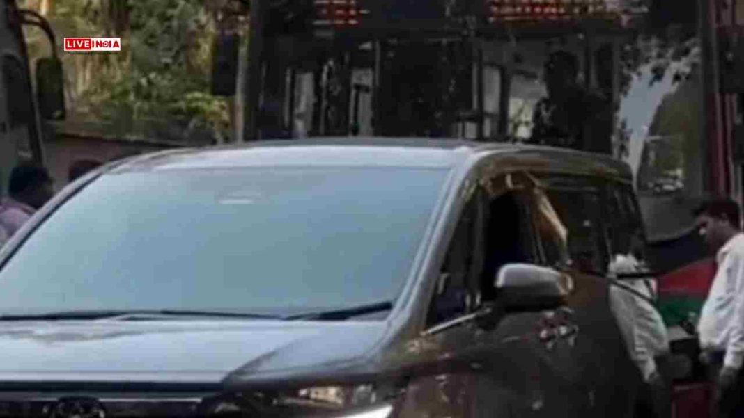 Aishwarya Rai Bachchan's Car Hit By BEST Bus in Mumbai; No Injuries Reported