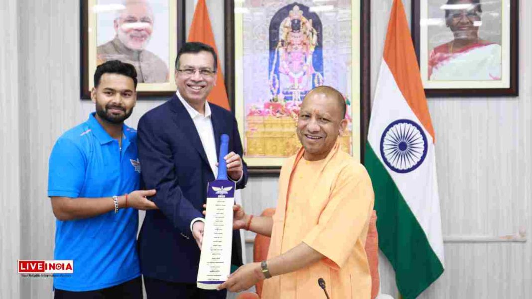 CM Yogi Adityanath Welcomes Lucknow Super Giants Ahead of IPL 2025