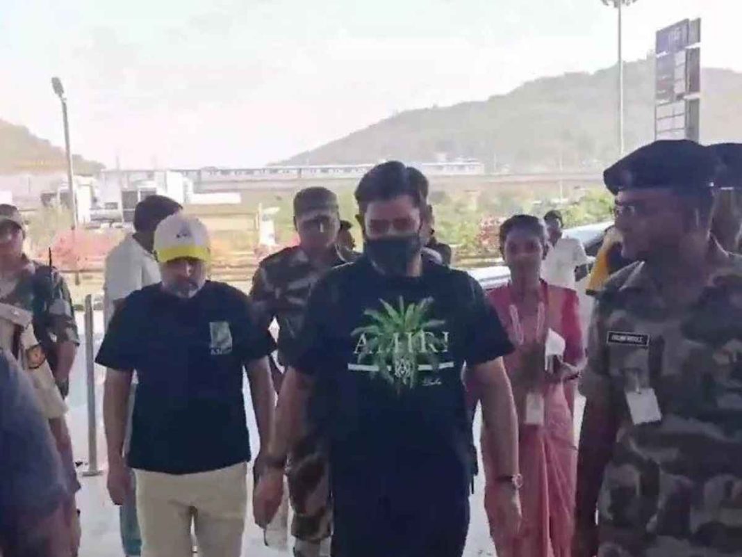 MS Dhoni Gears Up For IPL 2025 As He Leaves For Delhi
