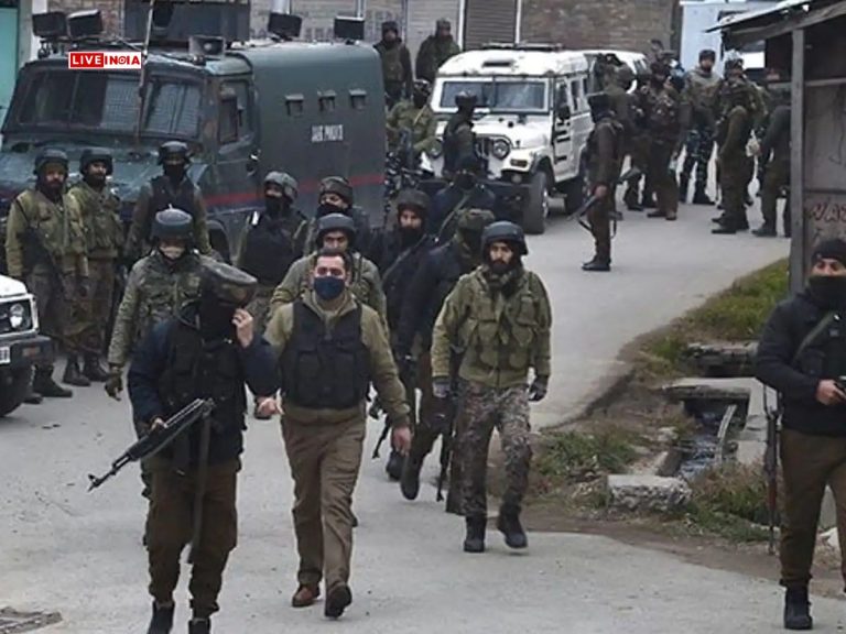 Fierce Gunbattle Erupts in J&K's Kathua as Soldiers Foil Infiltration Attempt Near Border